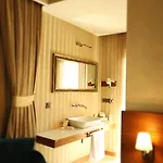 Riva Resatbey Luxury 4* アダナ