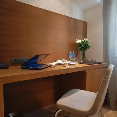 Riva Resatbey Luxury فندق أضنه
