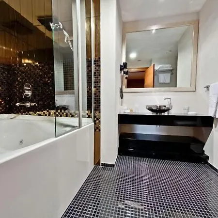 Riva Resatbey Luxury 4* أضنه