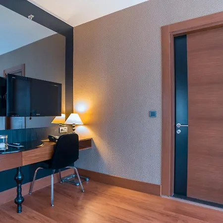 Riva Resatbey Luxury 4* Adana