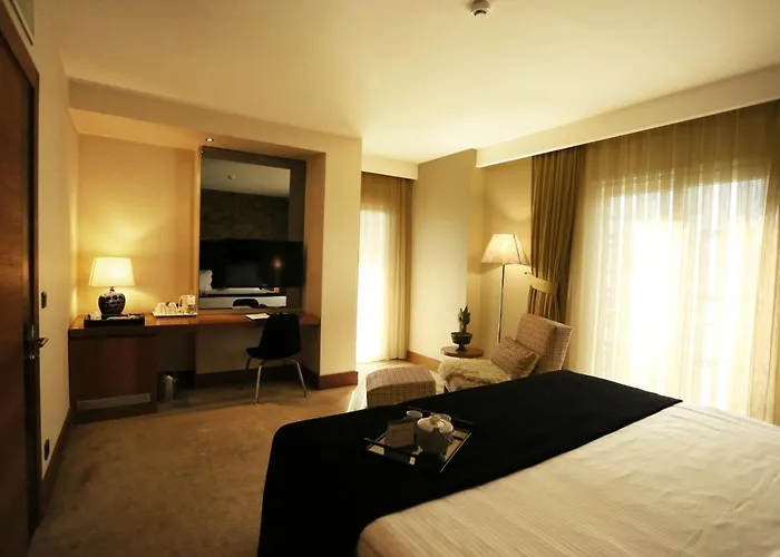 Riva Resatbey Luxury فندق أضنه