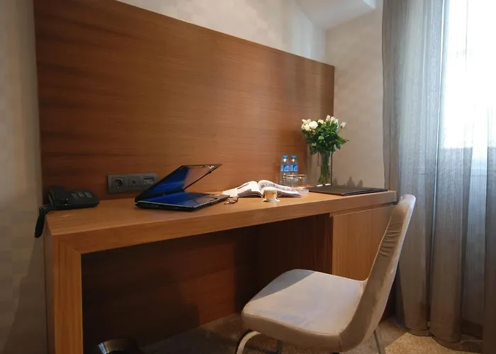 Riva Resatbey Luxury فندق أضنه