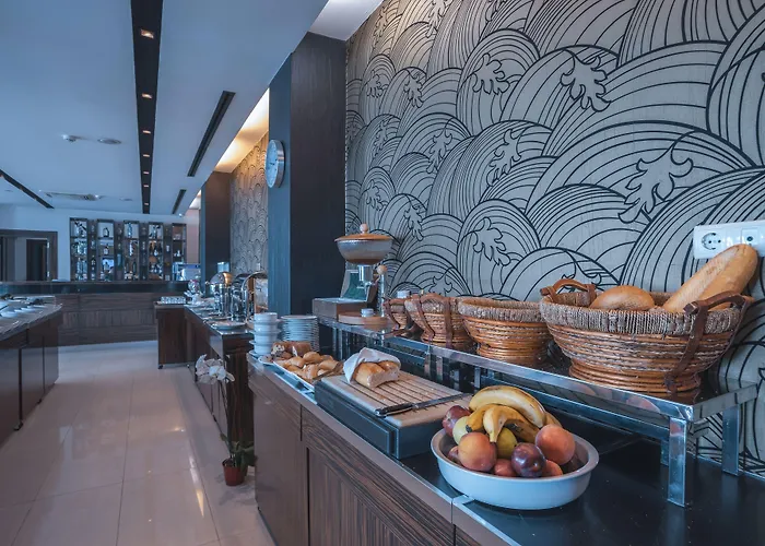 Riva Resatbey Luxury فندق أضنه