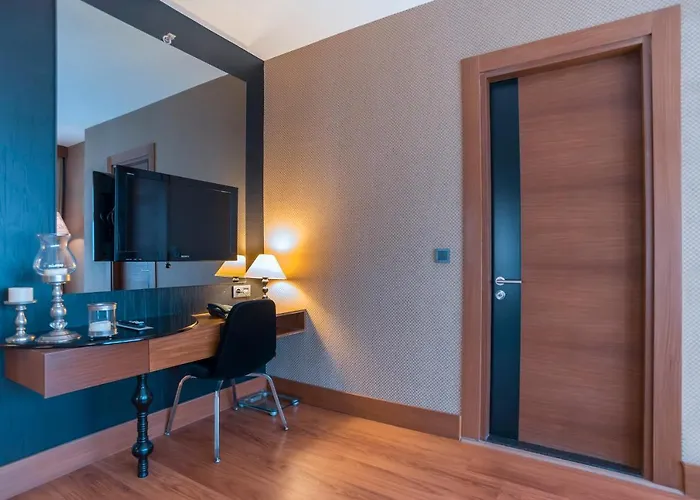 Riva Resatbey Luxury 4* أضنه